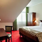 מלון Grand Royal 4*