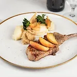 Grand Royal מלון