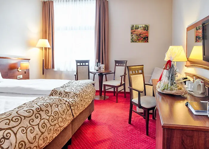 Grand Royal 4* Poznan