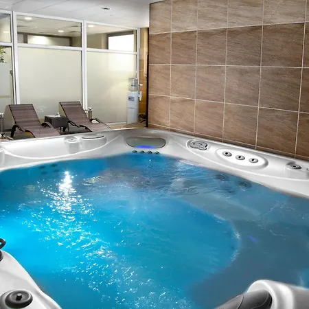 Grand Royal Hotel 4*