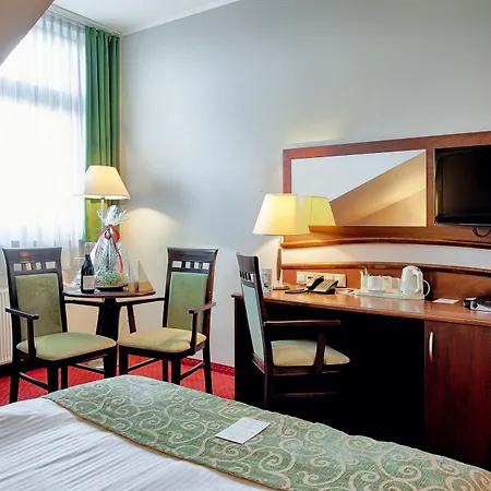Grand Royal 4* Poznań